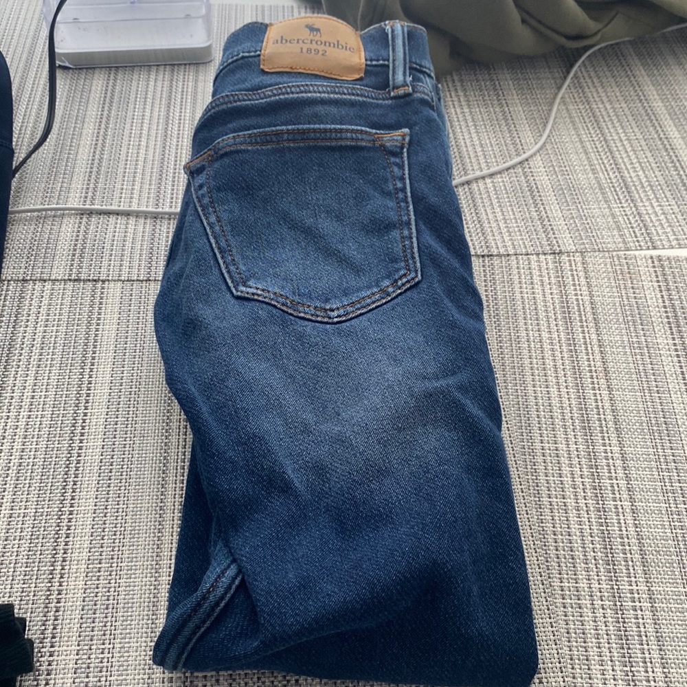 Abercrombie kids skinny jeans